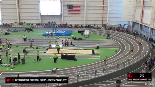 Girls 4x200 Heat 2 - Red