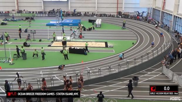 Girls 4x200 Heat 3 - Red
