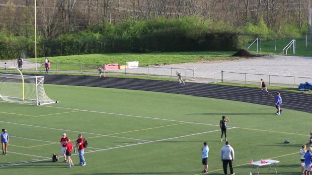 Girls 4x200 Relay Finals Section 1