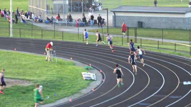Boys 400 Finals Section 2