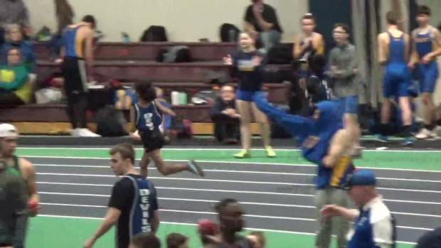 Girls 400m Dash Heat 2