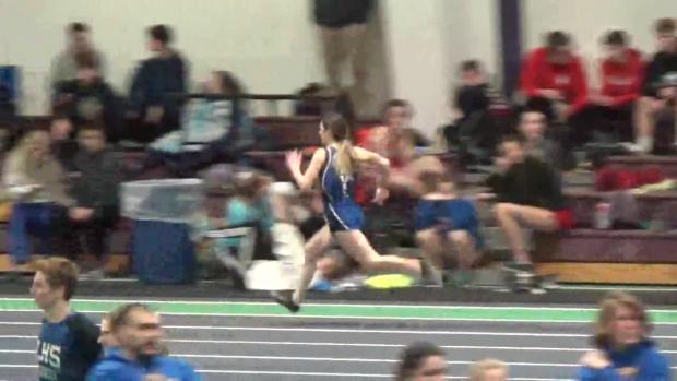 Girls 200m Dash Heat 4