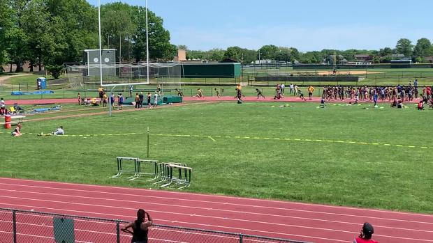 Sophomore Girls 200 Finals Section 2