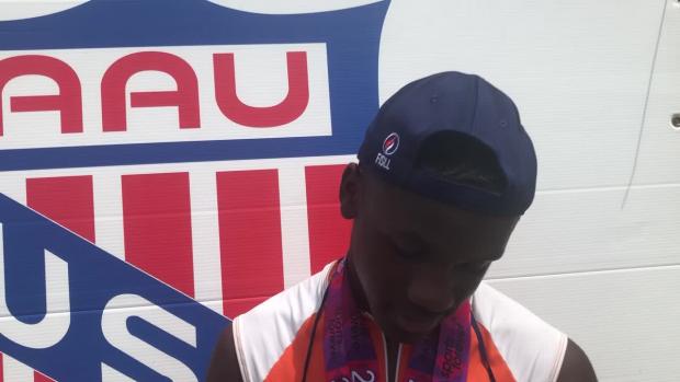 Tavares Duckett breaks the junior olympic record for the second 