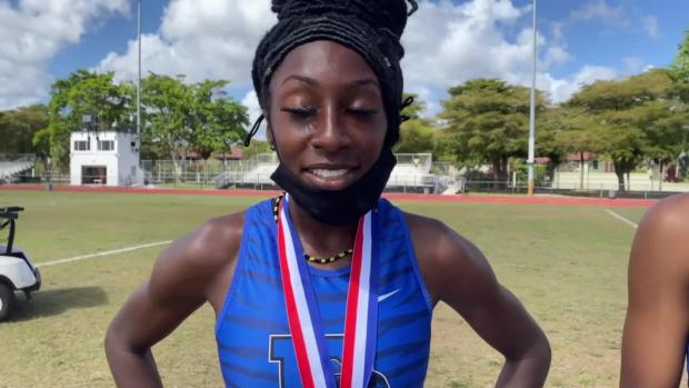 Dillard takes gold in Mixed 4x400m 