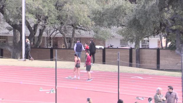 Girls 4x200 Relay Heat 2