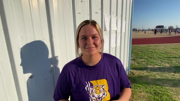 Benton’s Sadie Hamby PRs in Discus & Javelin!
