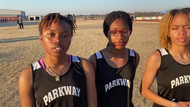 Parkway girls’ 400 relay dominates the field!