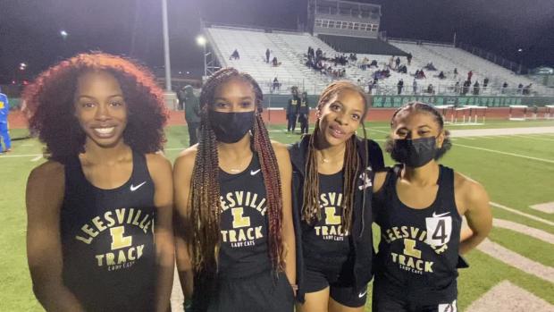 Lady Wompus Cats win 1600m relay!