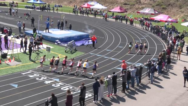 Girls 1600 Finals Section 3