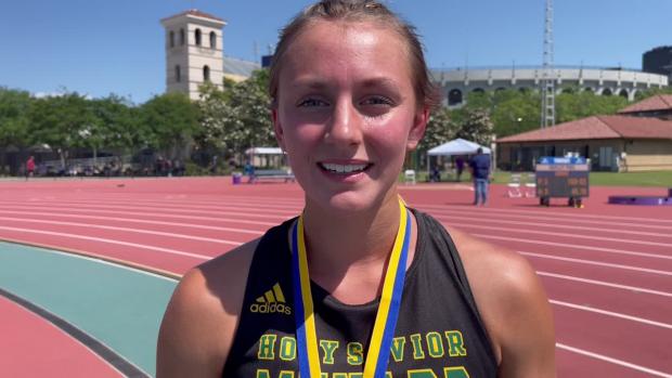 Aly Jo Warren defends PV title