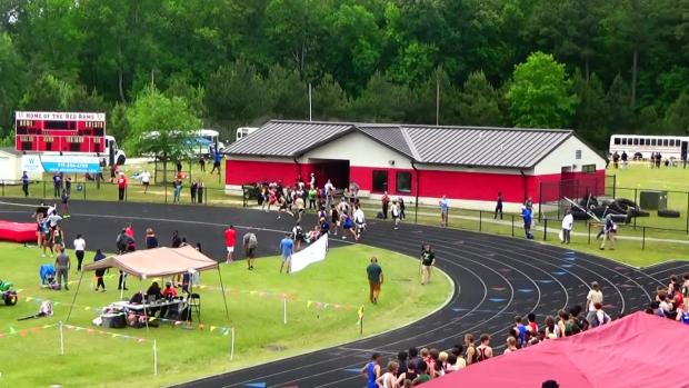 Boys 4x800 Relay Finals Section 1