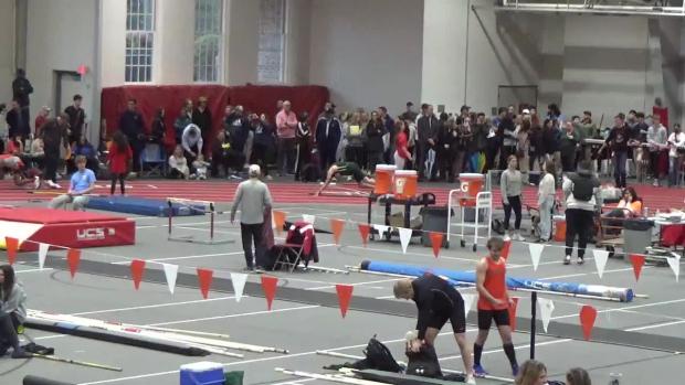Boys 4x200 Relay Finals Section 1
