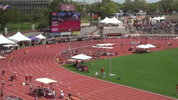 Division 1 Girls 4x200 Relay Finals Section 1