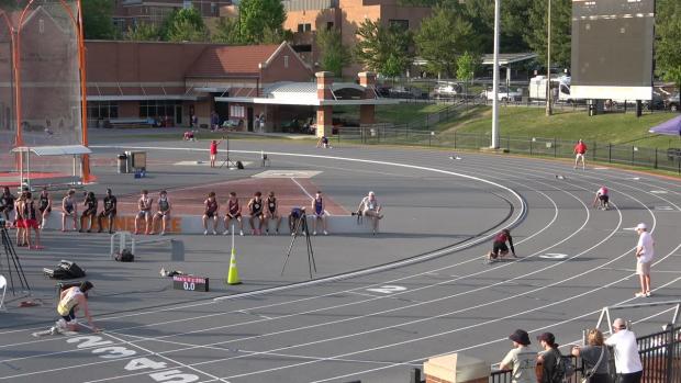Varsity Boys 4x200 Relay Finals Section 1