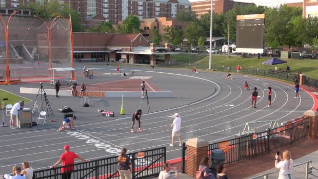 Varsity Boys 4x200 Relay Finals Section 4