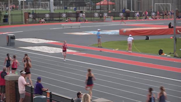 Varsity Girls 3200 Finals Section 1 (Leaders Final Laps)