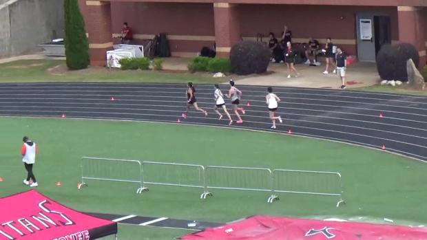 Girls 4x800