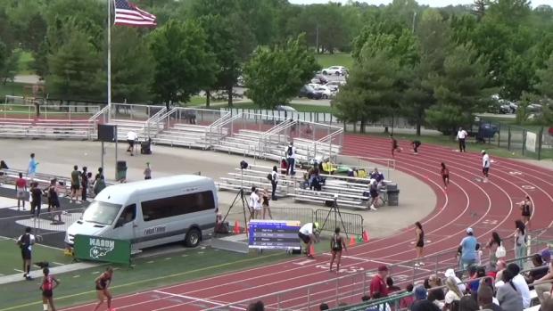 Girls 4x200 Relay Finals Section 1