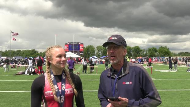 Lilyana Carlson AAA Pole Vault