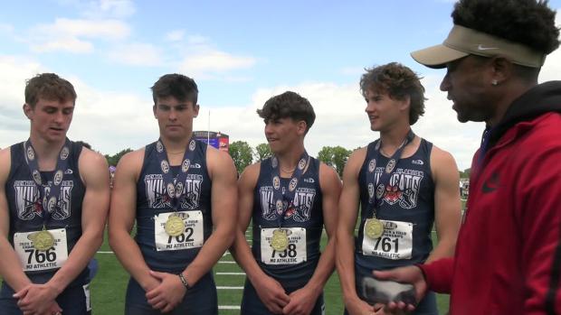 Central Clarion  AA 4x100