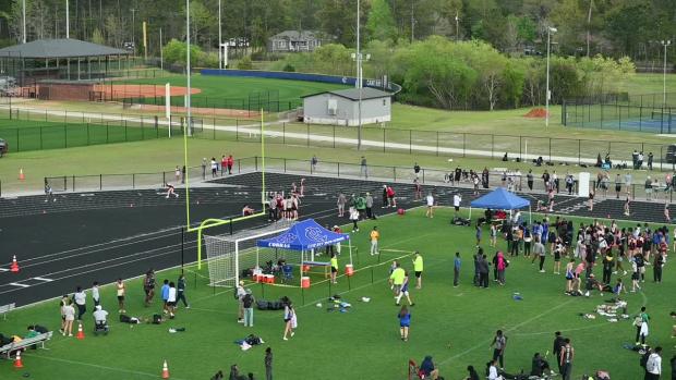 Girls 4x400 Relay Finals Section 1