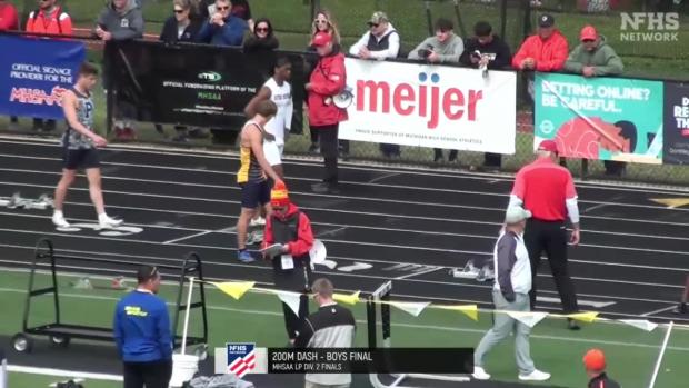 Boys 200 Finals Section 1