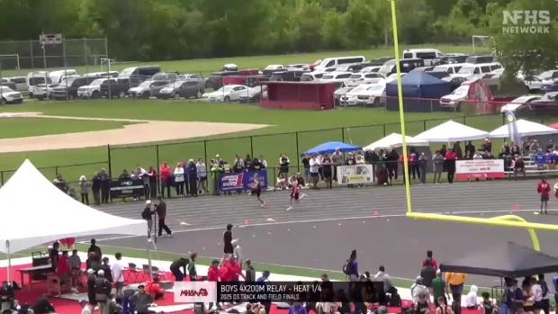 Division 3 Boys 4x200 Relay Prelims Heat 1
