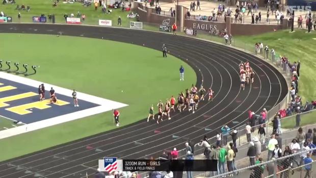 Division 4 Girls 3200 Finals Section 1