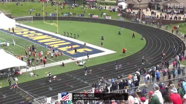 Division 4 Girls 400 Finals Section 4