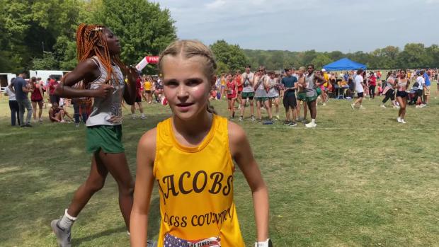 Lennox Szymonik edges ahead for the win in 3A