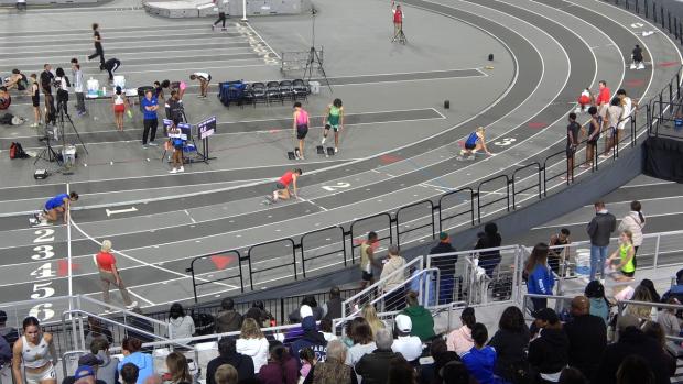 Girls 400 Finals Section 19