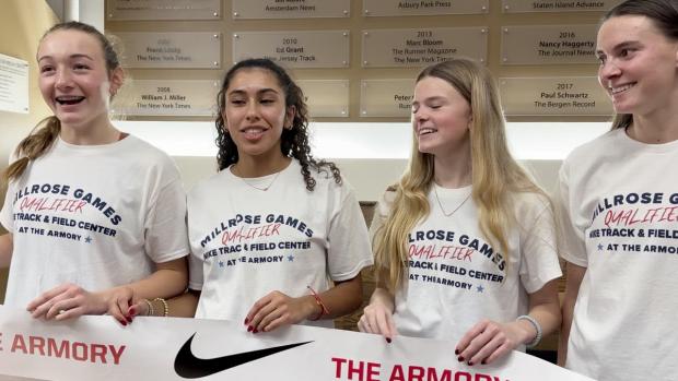 W 4x800 - Ursuline Wins