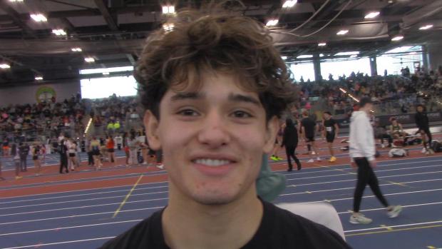 Isaac Roman gets big win in the pole vault