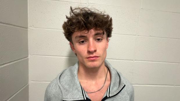 Brennan Robin on 9:12 Record-Breaking 3200m 