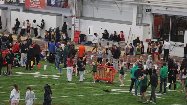 Girls 4x800 Relay Finals Section 1