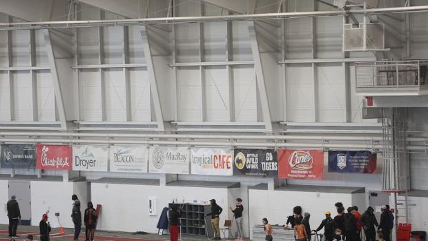 Girls 200 Finals Section 6