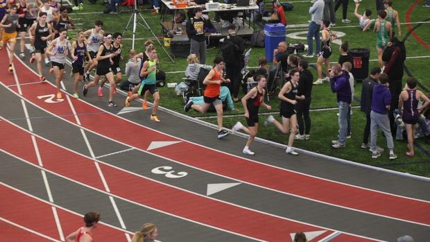 Boys 1600 Finals Section 2