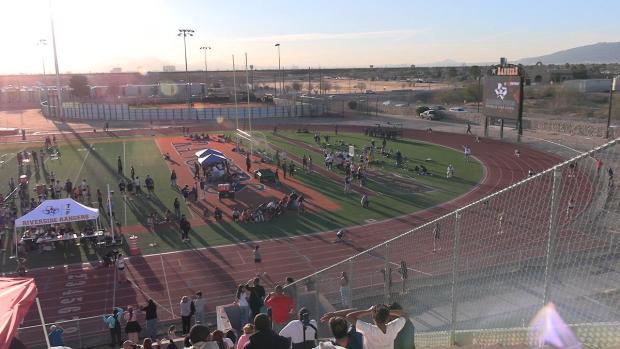 Varsity Girls 4x200 Relay Finals Section 1