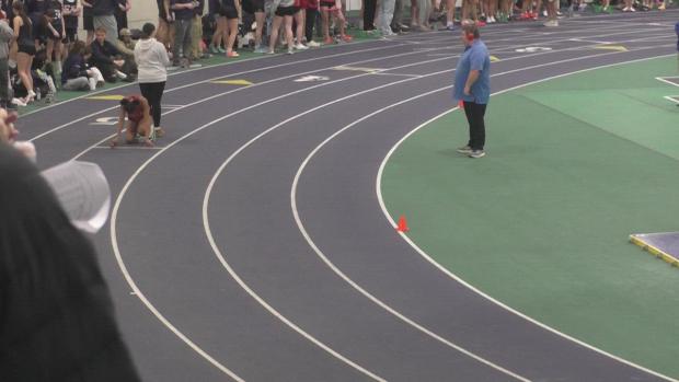 JV Girls 4x200 Relay Finals Section 1