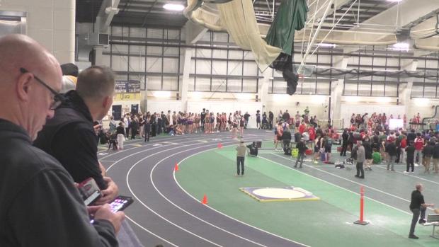 Open Girls 4x400 Relay Finals Section 1