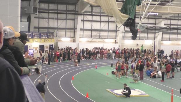 Open Girls 4x200 Relay Finals Section 1