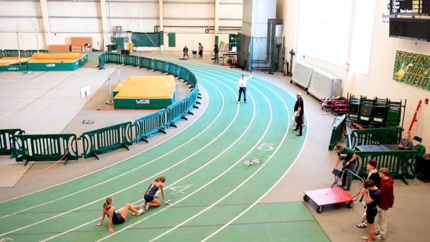Mixed 4x400 Relay Finals Section 1