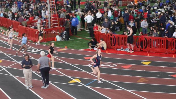 Girls 400 Finals Section 4