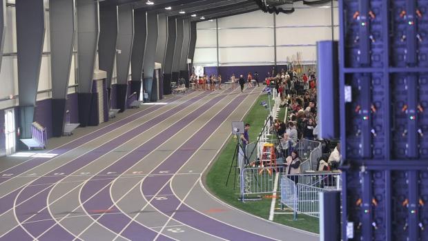 Girls 1600 Finals Section 1