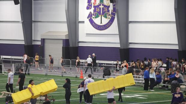 Girls 200 Finals Section 9