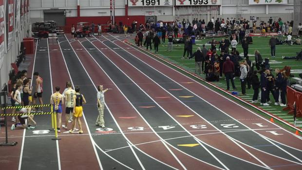 Boys 4x400 Relay Finals Section 1