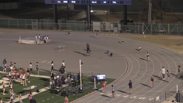 JV Girls 4x400 Relay Finals Section 1