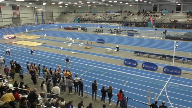 Division 1 Girls 4x400 Relay Finals Section 1