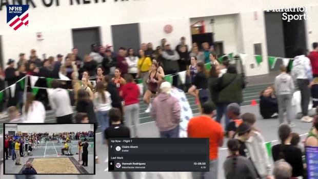 Division 1 Girls 4x800 Relay Finals Section 1